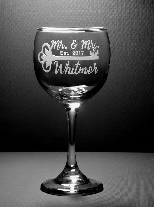 Futtumy Mr and Mrs Gifts, Mr and Mrs Est 2024 Whiskey and Wine Glass,  Wedding Gifts Valentines Day Gift Christmas Gift Bridal Shower Gifts for